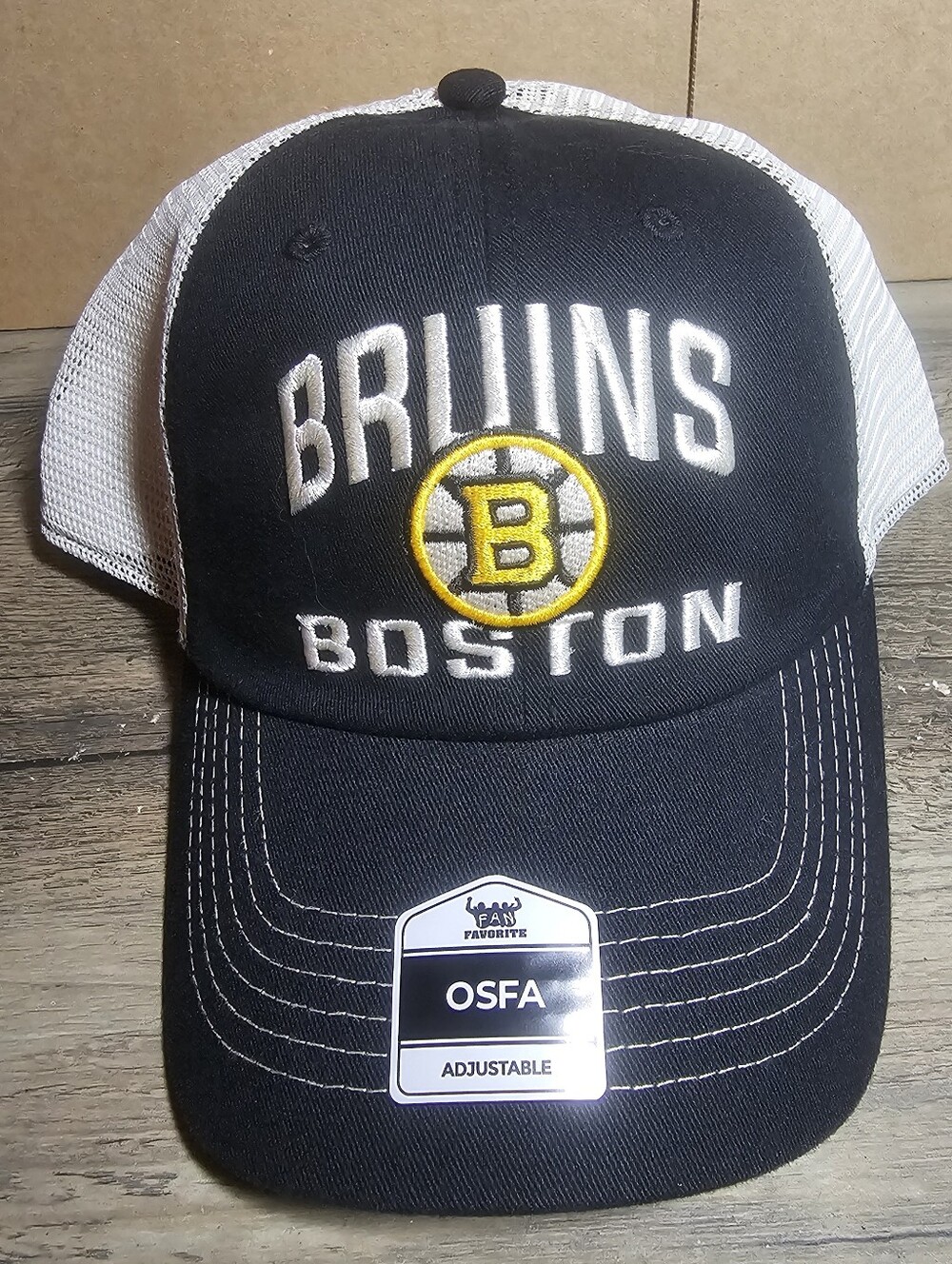 Boston Bruins NHL Trucker Hat Black White Mesh Snapback Cap NWT
